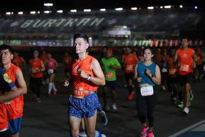 BIB: 27252, 031, 23961
                            <button type="button" onclick="openModal(11459505)" class="btn btn-primary btn-sm float-right btn-popup" data-toggle="modal" data-target=".modal-high-quality">
                        <i class="fas fa-shopping-cart"></i> Add to Cart
                    </button>
                                            <button type="button" onclick="isThisMe(11459505, true)" class="btn btn-success btn-sm float-right btn-popup btn-isme hidden" data-toggle="tooltip" data-placement="bottom" title="นี่คือรูปของคุณใช่ไหม คลิกที่นี่เพื่อเอาเข้าอัลบั้ม">
                        <i class="fas fa-plus"></i> Add to album
                    </button>
                    <button type="button" onclick="isThisMe(11459505, false)" class="btn btn-warning btn-sm float-right btn-popup btn-isnotme hidden">
                        <i class="fas fa-ban"></i> Remove from album
                    </button>